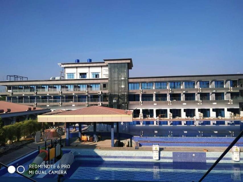 Excel River View Yangon Eksteriør bilde