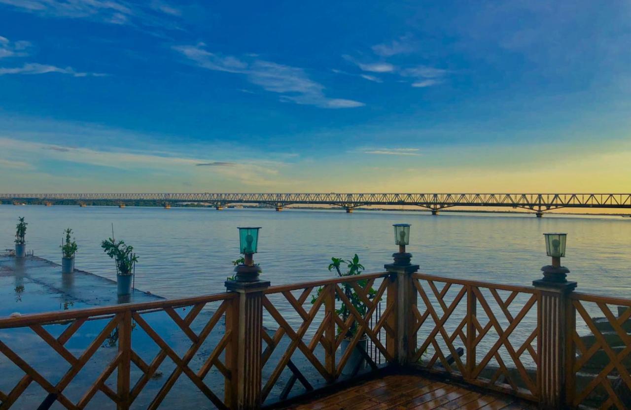 Excel River View Yangon Eksteriør bilde